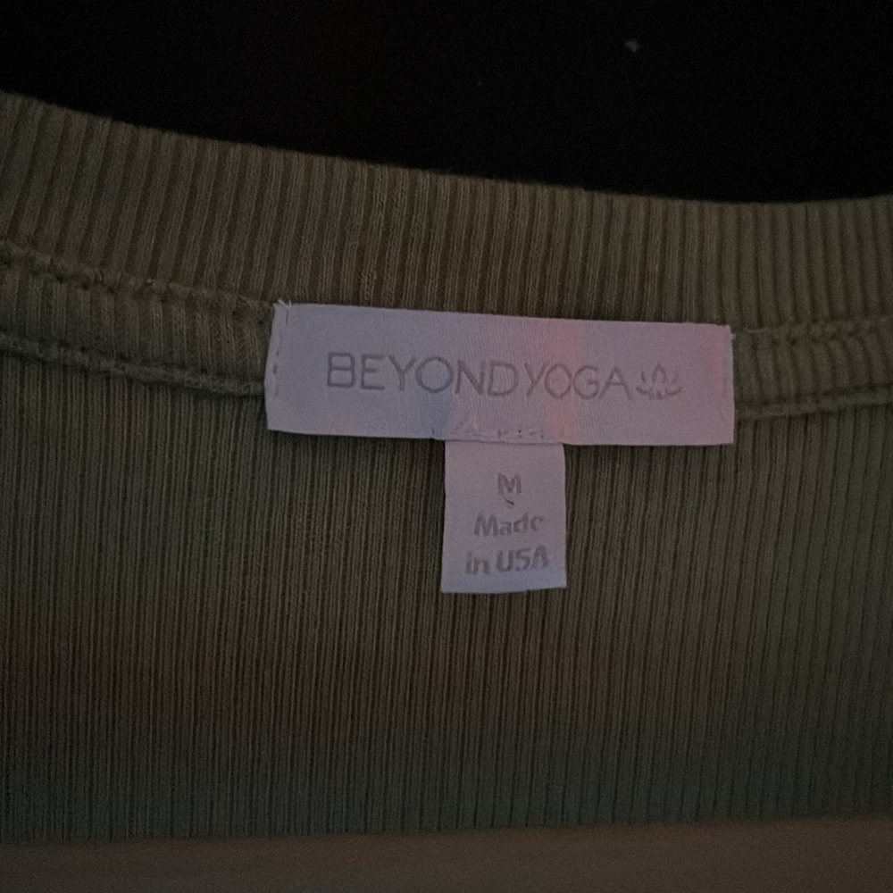 Beyond Yoga Cropped Ribbed Tee - Picture 7 of 9